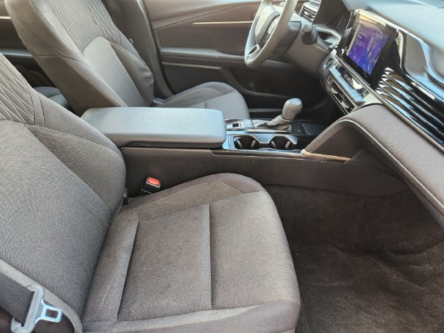 Used 2025 Toyota Camry LE FWD image 13