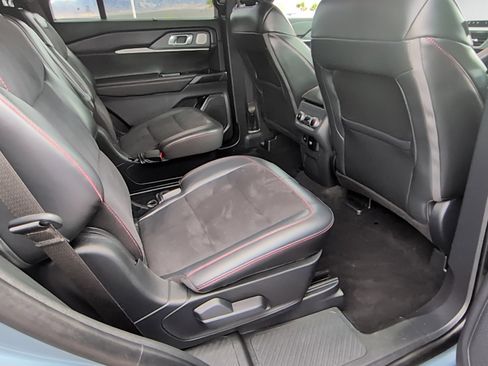 Used 2025 Ford Explorer ST RWD image 30