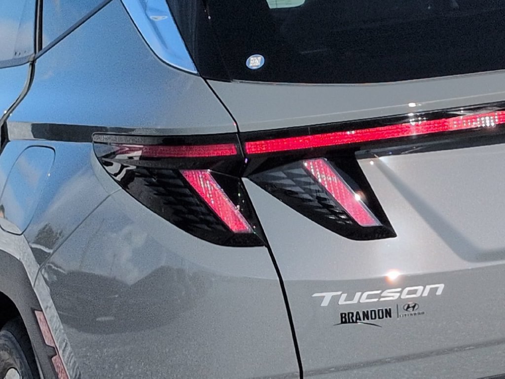 New 2026 Hyundai Tucson Limited FWD image 8