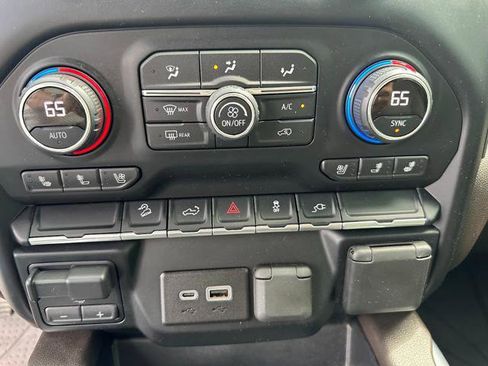 Used 2020 Chevrolet Silverado 3500 LTZ image 12