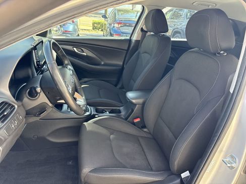 Used 2018 Hyundai Elantra GT w/ Style Package 02 image 10