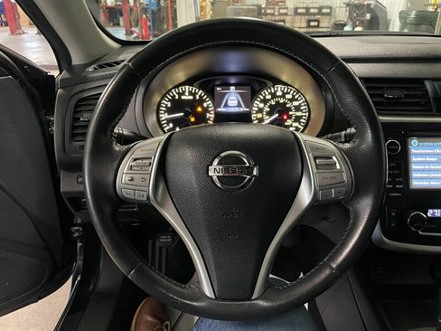 Used 2016 Nissan Altima 2.5 SV FWD image 8