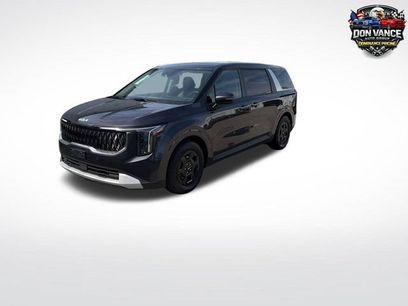 Used 2025 Kia Carnival