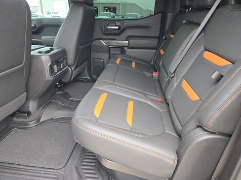 Used 2021 GMC Sierra 1500 AT4 w/ AT4 Value Package AWD/4WD image 13