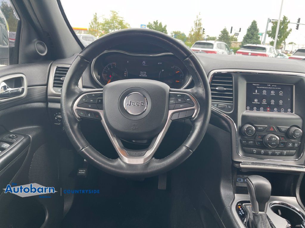 Used 2021 Jeep Grand Cherokee Laredo AWD/4WD image 24