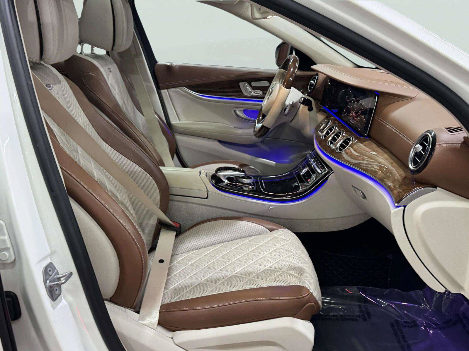 Used 2017 Mercedes-Benz E 300 image 42