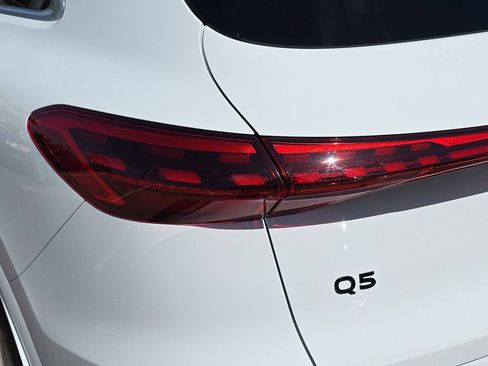 Certified 2025 Audi Q5 Premium w/ Premium Plus AWD/4WD image 37