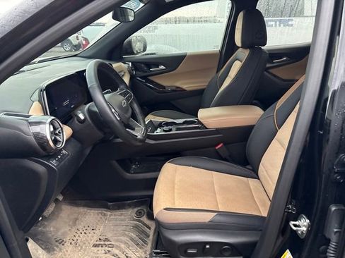 Used 2025 Chevrolet Equinox ACTIV image 7