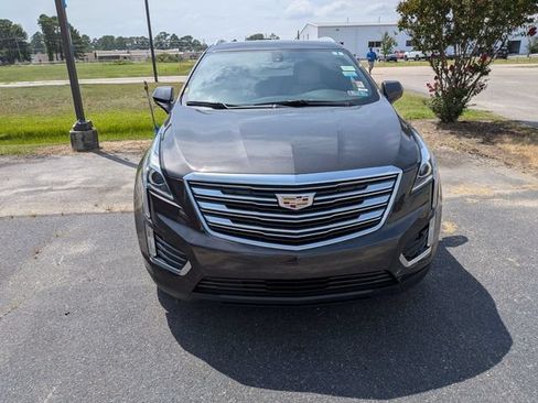 Used 2018 Cadillac XT5 AWD image 2