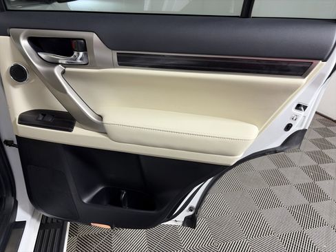 Used 2021 Lexus GX 460 Luxury w/ Sport Design Package image 39