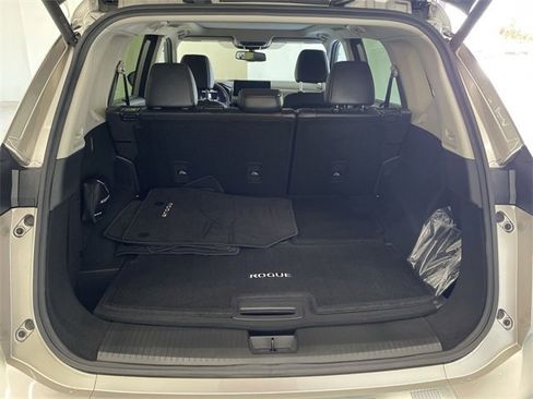 Certified 2024 Nissan Rogue SL w/ SL Premium Package image 15