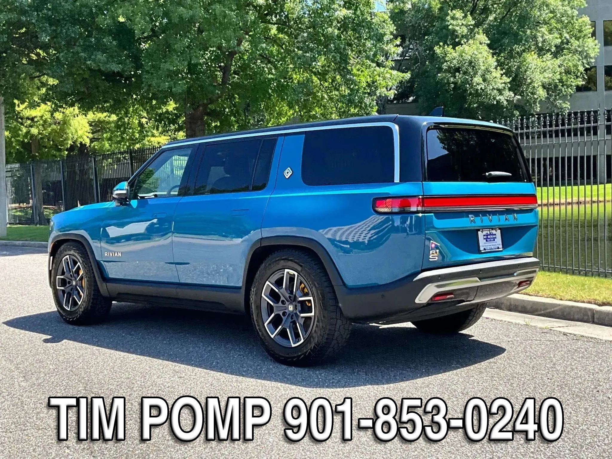 Used 2023 Rivian R1S Adventure Quad AWD/4WD image 9