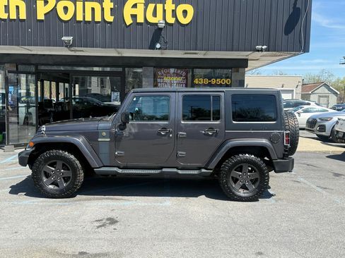 Used 2016 Jeep Wrangler Unlimited Sport AWD/4WD image 5
