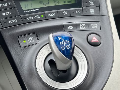 Used 2010 Toyota Prius Five image 24