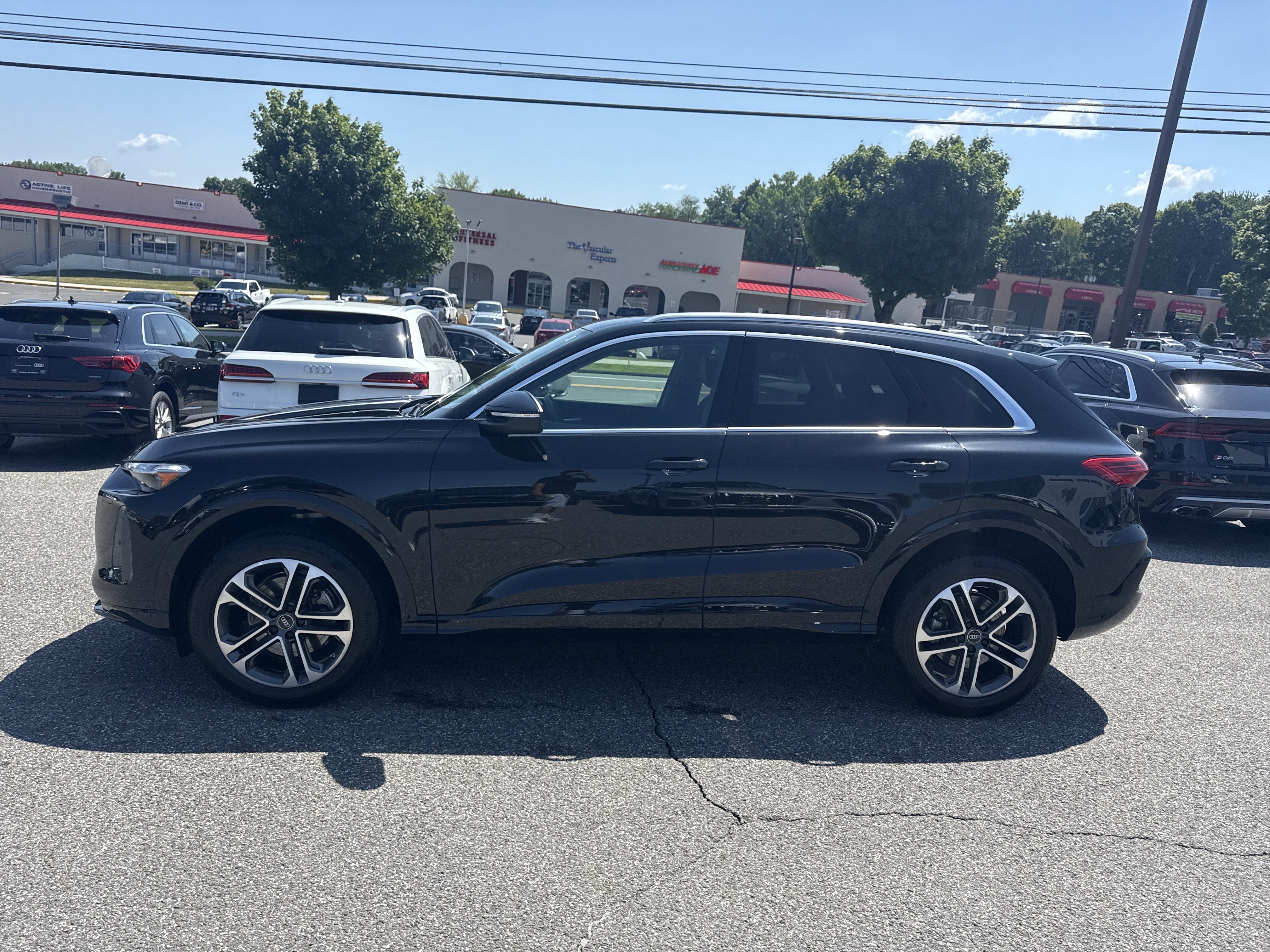 Certified 2025 Audi Q5 Premium Plus w/ Premium Plus AWD/4WD image 4