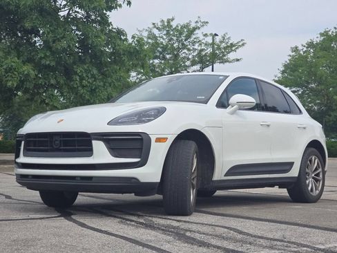 Used 2023 Porsche Macan Turbo AWD/4WD image 9