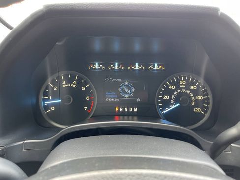 Used 2018 Ford F150 XLT w/ Equipment Group 302A Luxury AWD/4WD image 10