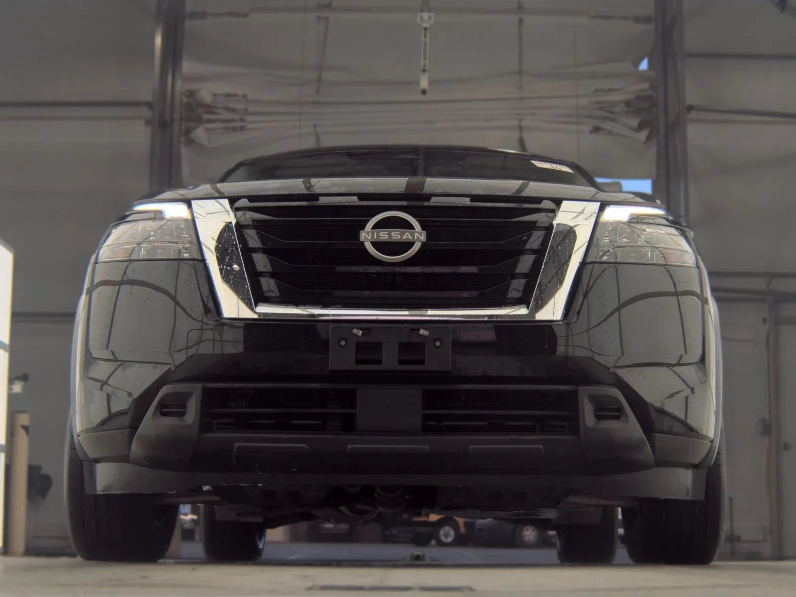 Used 2024 Nissan Pathfinder S AWD/4WD image 3