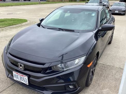 Used 2019 Honda Civic Sport image 2