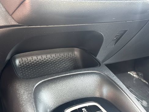 Used 2020 Toyota Corolla LE FWD image 24