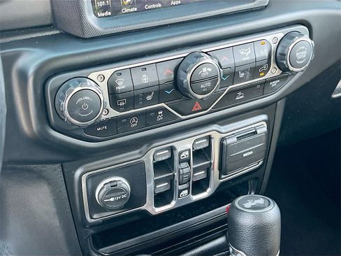 Certified 2022 Jeep Wrangler Unlimited Sport image 16