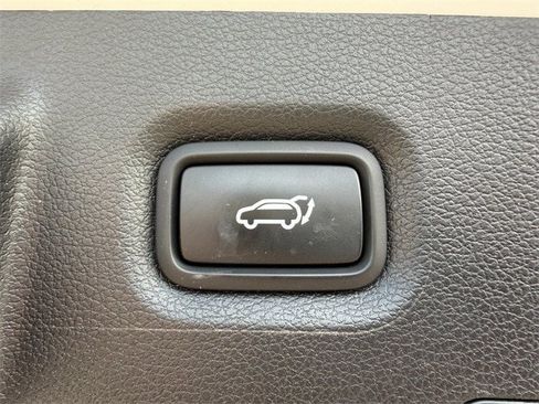 Used 2022 Hyundai Santa Fe SEL w/ Convenience + Premium Package image 32