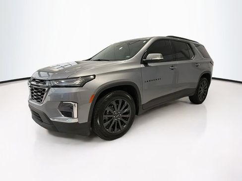 Used 2023 Chevrolet Traverse RS FWD image 3