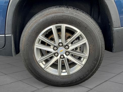 Used 2023 Chevrolet Traverse LT FWD image 10