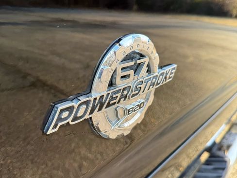 Used 2016 Ford F250 Lariat w/ Lariat Ultimate Package AWD/4WD image 14