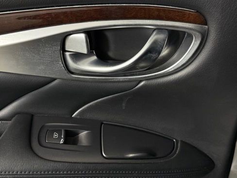 Used 2011 INFINITI M37 X w/ Premium Pkg image 23