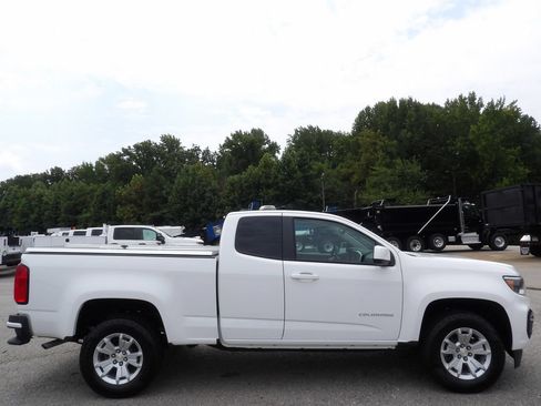 Used 2022 Chevrolet Colorado LT w/ Fleet Safety Package RWD image 9
