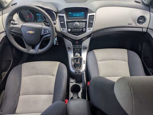 Used 2016 Chevrolet Cruze LS FWD image 14