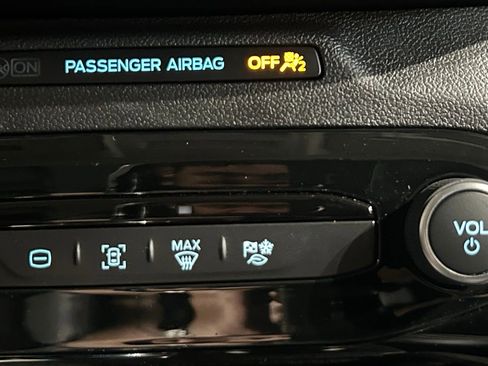 Used 2024 Ford Escape SE image 80