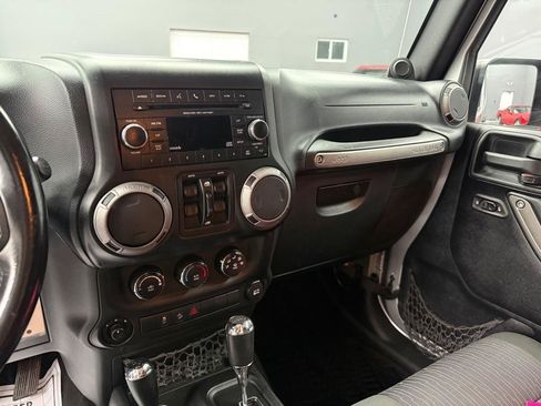 Used 2012 Jeep Wrangler Unlimited Sport AWD/4WD image 9