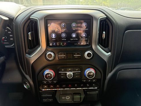 Used 2019 GMC Sierra 1500 Denali w/ Denali Ultimate Package AWD/4WD image 18