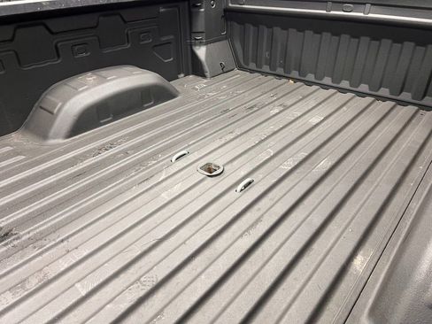 Used 2022 Chevrolet Silverado 2500 Custom w/ Custom Value Package image 22