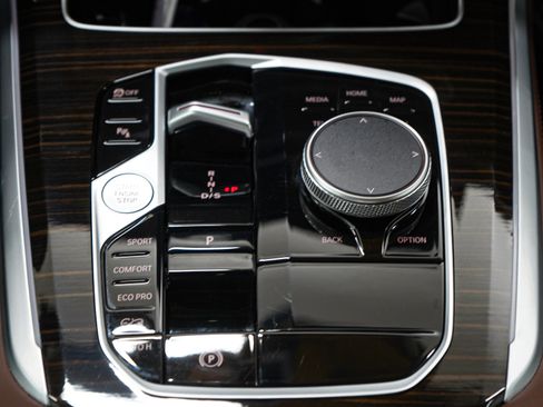 Used 2024 BMW X5 xDrive40i w/ M Sport Package image 22