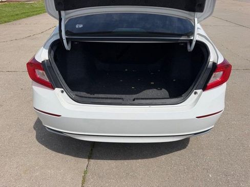 Used 2018 Honda Accord EX-L image 6