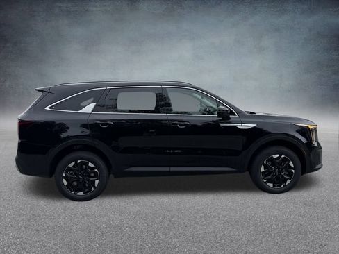 New 2026 Kia Sorento S image 4
