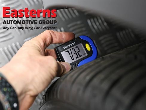 Used 2020 Tesla Model Y Long Range image 25