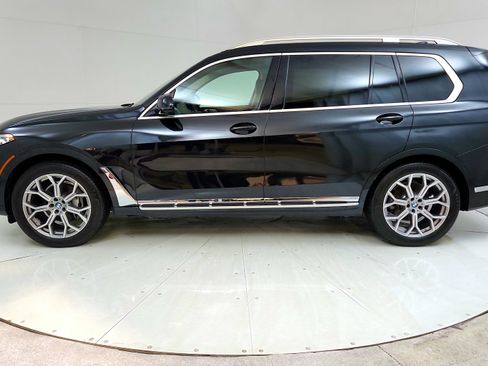 Used 2022 BMW X7 xDrive40i w/ Premium Package AWD/4WD image 4