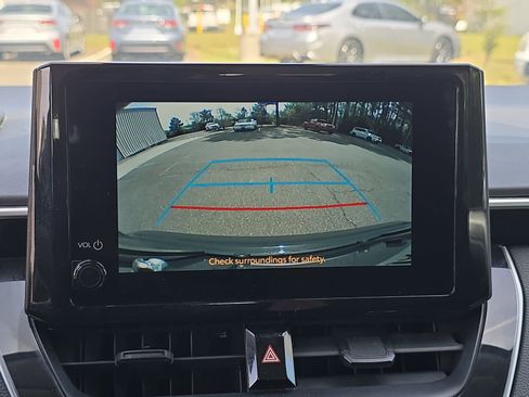 Used 2024 Toyota Corolla LE FWD image 22