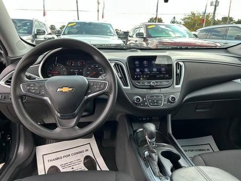 Used 2023 Chevrolet Malibu LT FWD image 16