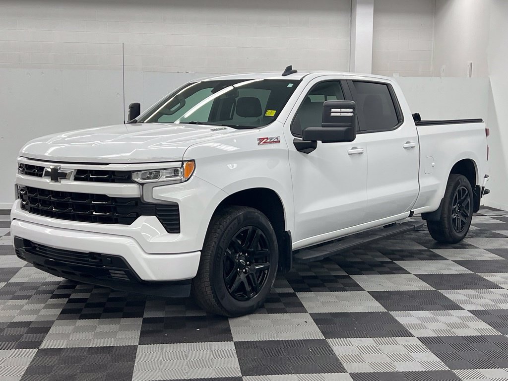 Used 2024 Chevrolet Silverado 1500 RST w/ Convenience Package II AWD/4WD image 3