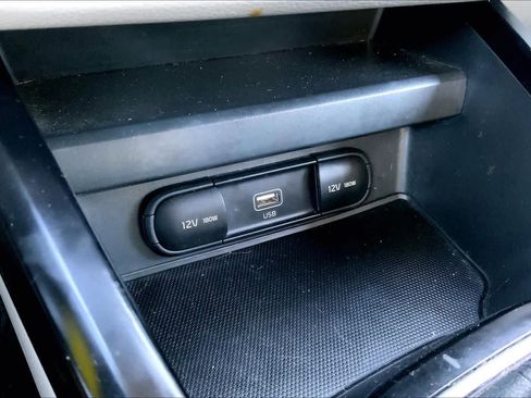 Used 2020 Kia Soul LX FWD image 34