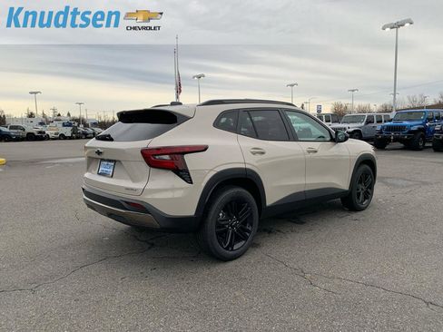 New 2026 Chevrolet Trax ACTIV w/ Sunroof Package image 7