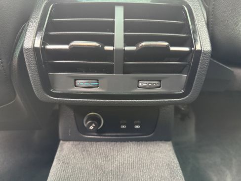 Used 2021 Audi Q3 2.0T Premium w/ Convenience Package image 22