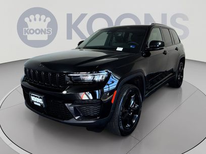 Used 2023 Jeep Grand Cherokee Altitude