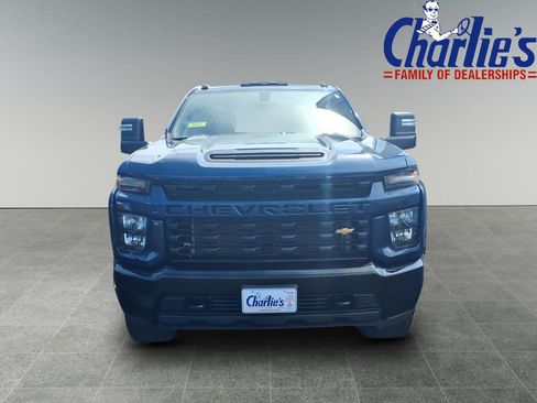 Used 2022 Chevrolet Silverado 2500 Custom w/ Custom Convenience Package AWD/4WD image 2