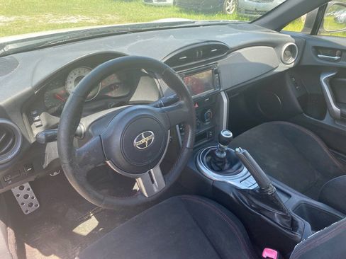 Used 2015 Scion FR-S RWD image 12
